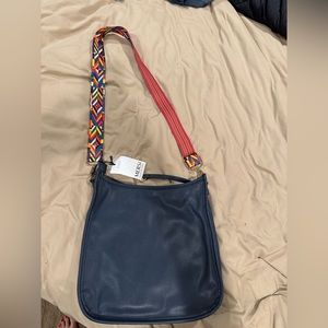 Crossbody bag. Navy. Vegan leather. 2straps 1 colorful 1 blue matches bag